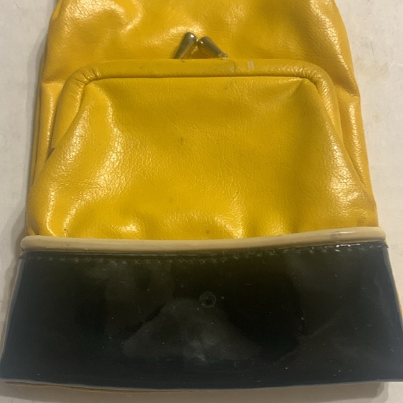 Vintage Retro Yellow / Black Cigarette case - Picture 3 of 5